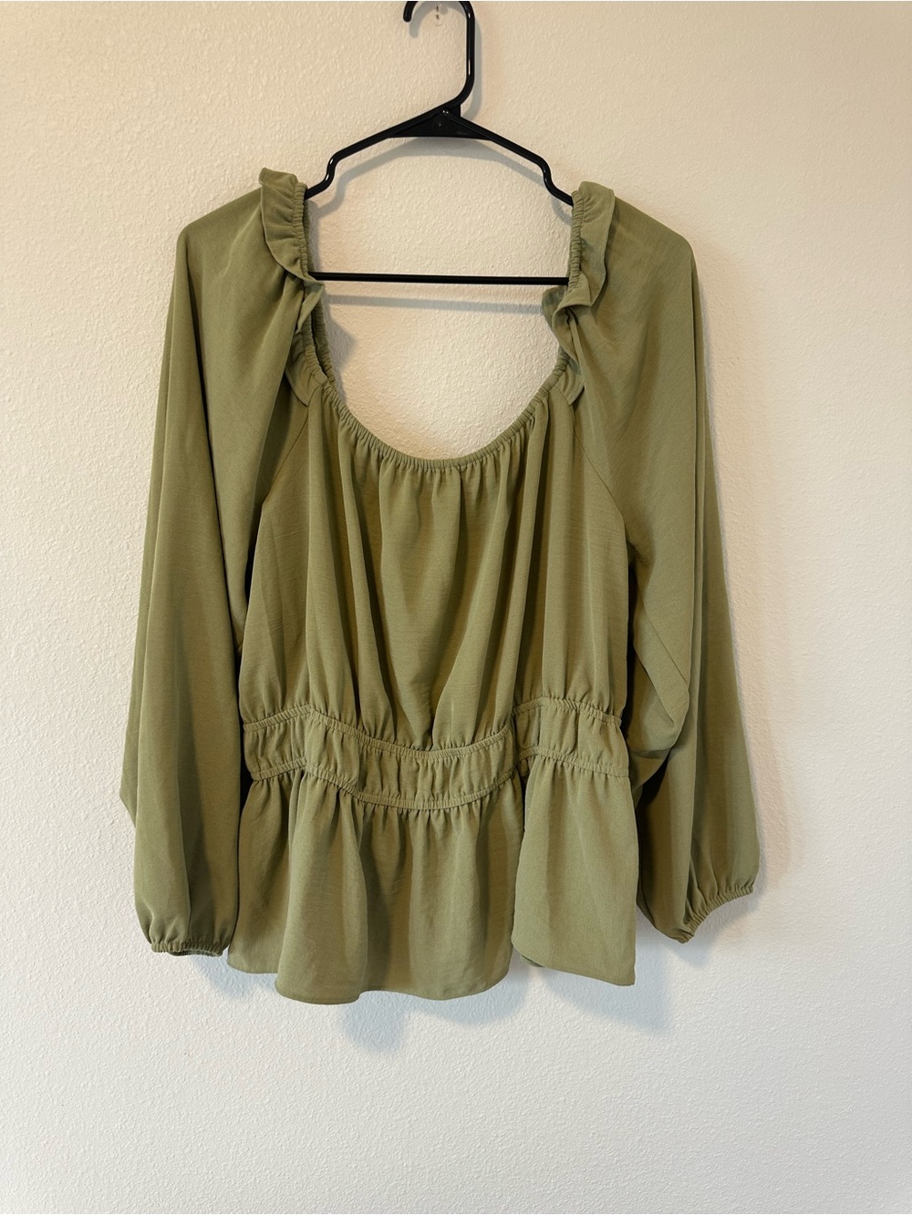 Nine West Women’s Olive Green Long-Sleeve Peasant Ruffle Blouse
